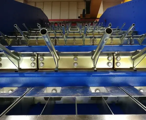 Vibrating Screen Machine - Image 2